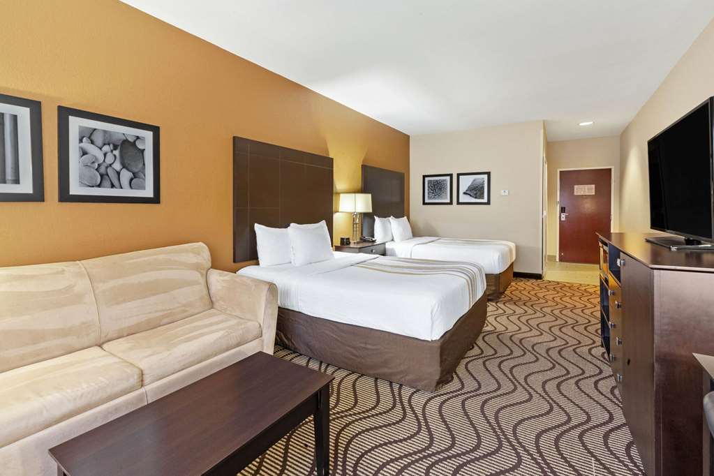 La Quinta Inn & Suites by Wyndham South Bend - photo 24