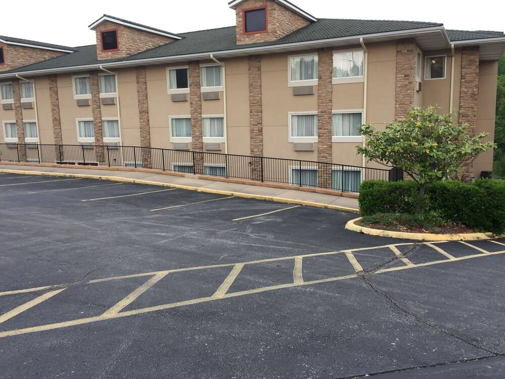 Baymont by Wyndham Branson Theatre District - photo 94