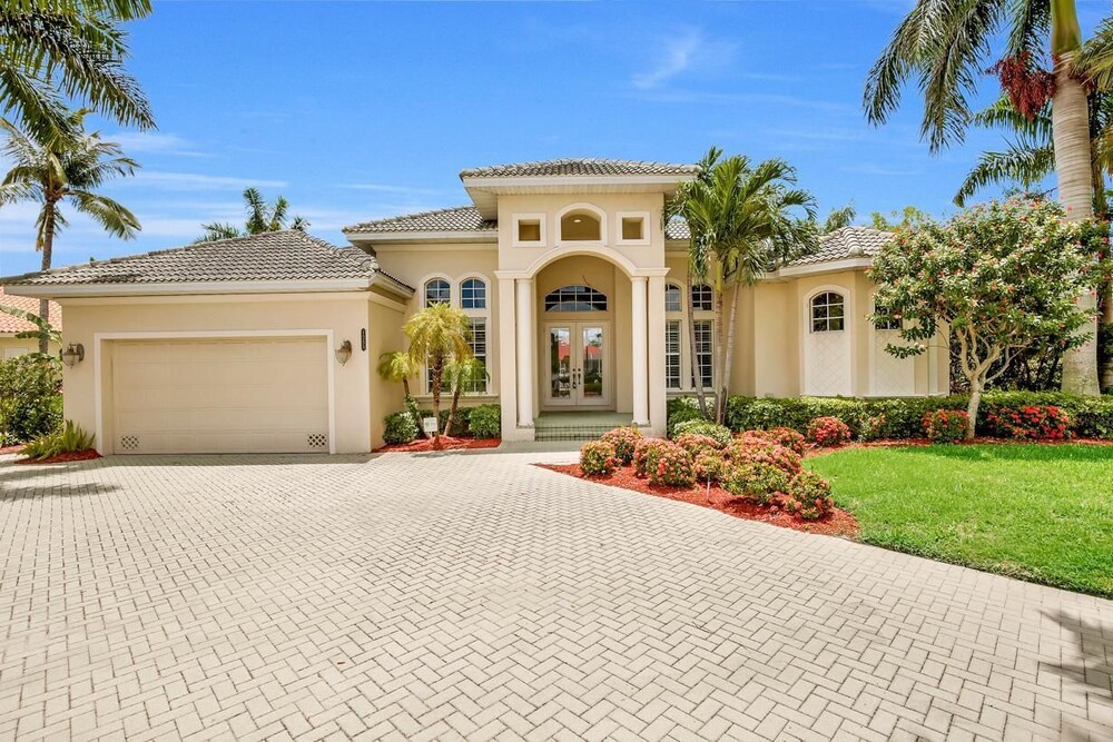 SMARCO1255 3 Bedroom Holiday Home by Marco Naples Vacation Homes — 4-Star Luxury Hotel in Marco Island, United States