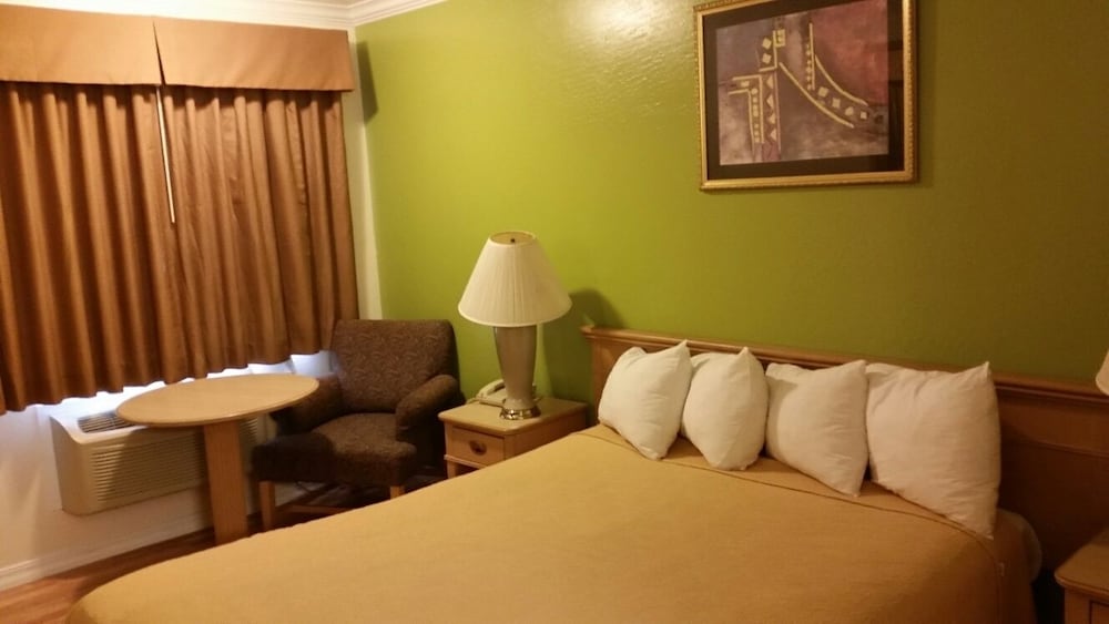 Kelseyville Motel - photo 4