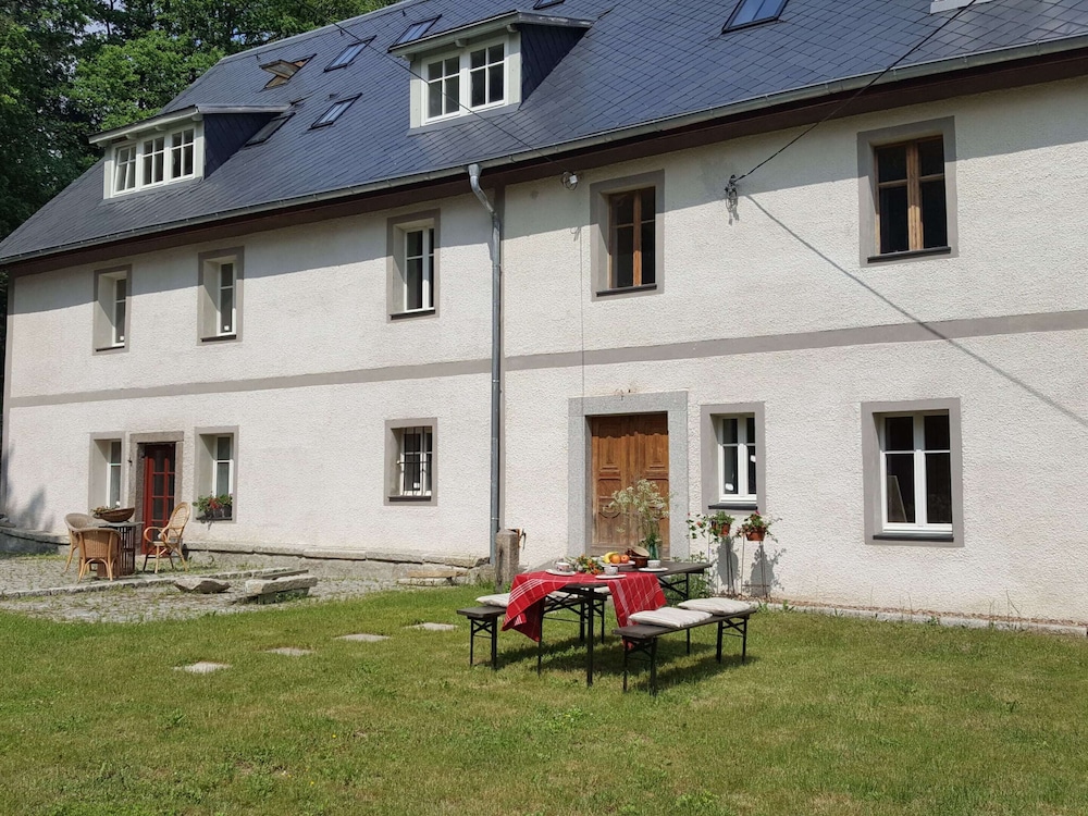 Authentic Apartment In A Polish Country House In A Quiet Region 12996642 — Janowice Wielkie