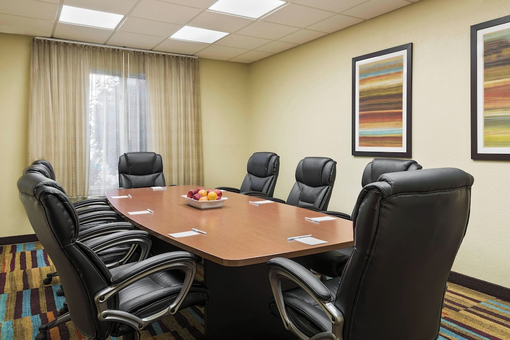 Fairfield Inn & Suites by Marriott Springdale - photo 32