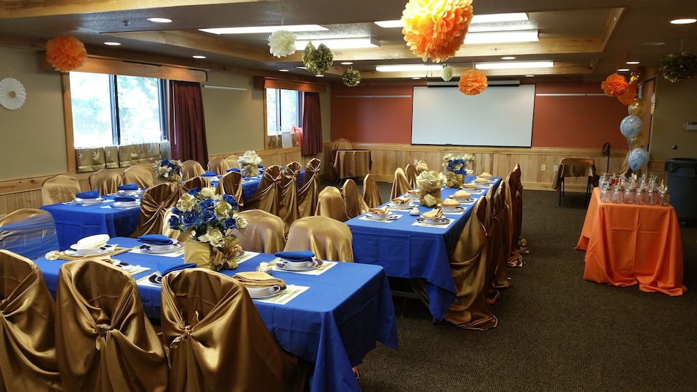 AmericInn by Wyndham Oswego - photo 19