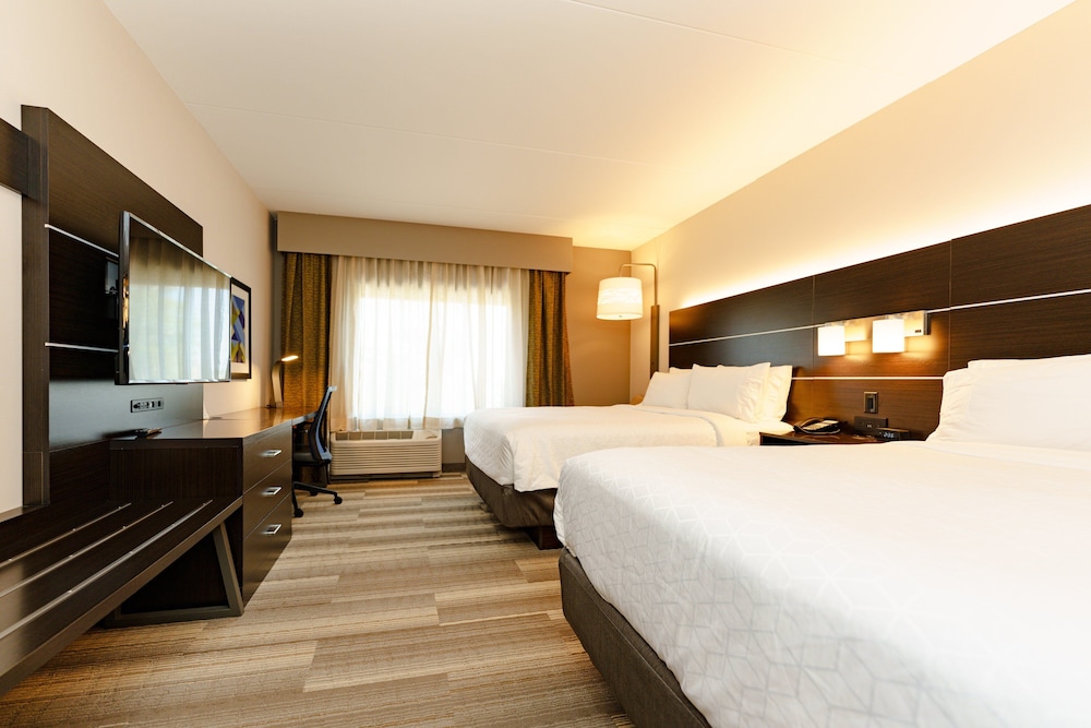 Holiday Inn Express & Suites Franklin Berry Farms by IHG - photo 18