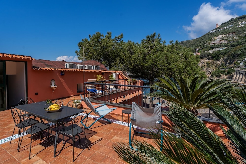 Domus Le Postali — 4-Star Luxury Hotel in Vico Equense, Italy