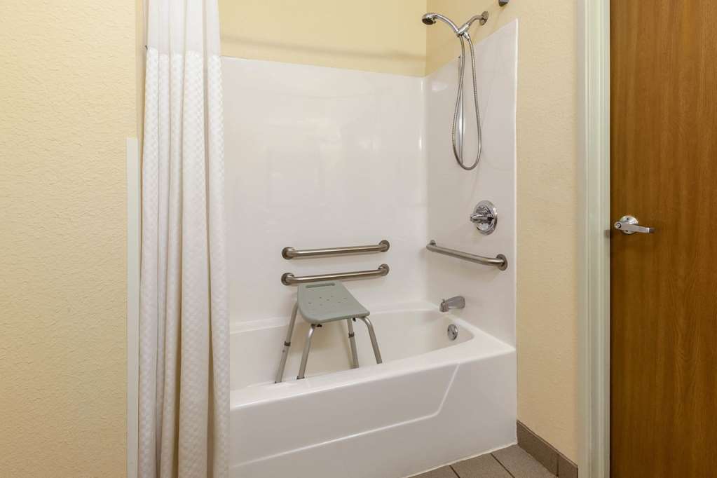 Super 8 by Wyndham Big Rapids - photo 14
