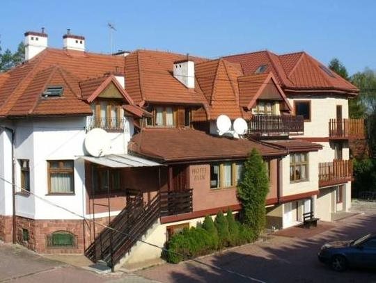 Park Hotel — Myslenice