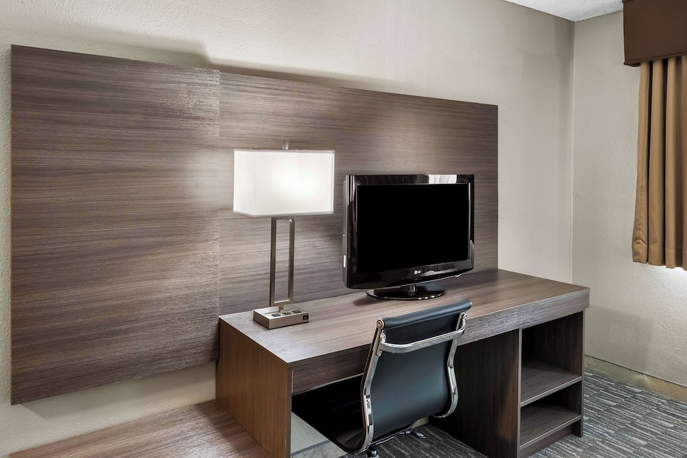 SureStay Hotel by Best Western SeaTac Airport North - photo 25