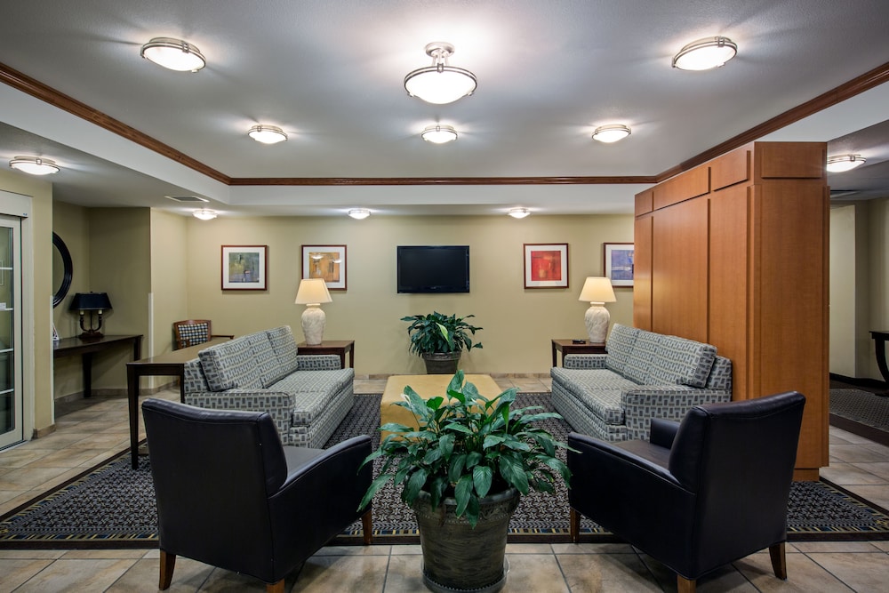 Candlewood Suites Perrysburg by IHG - photo 32