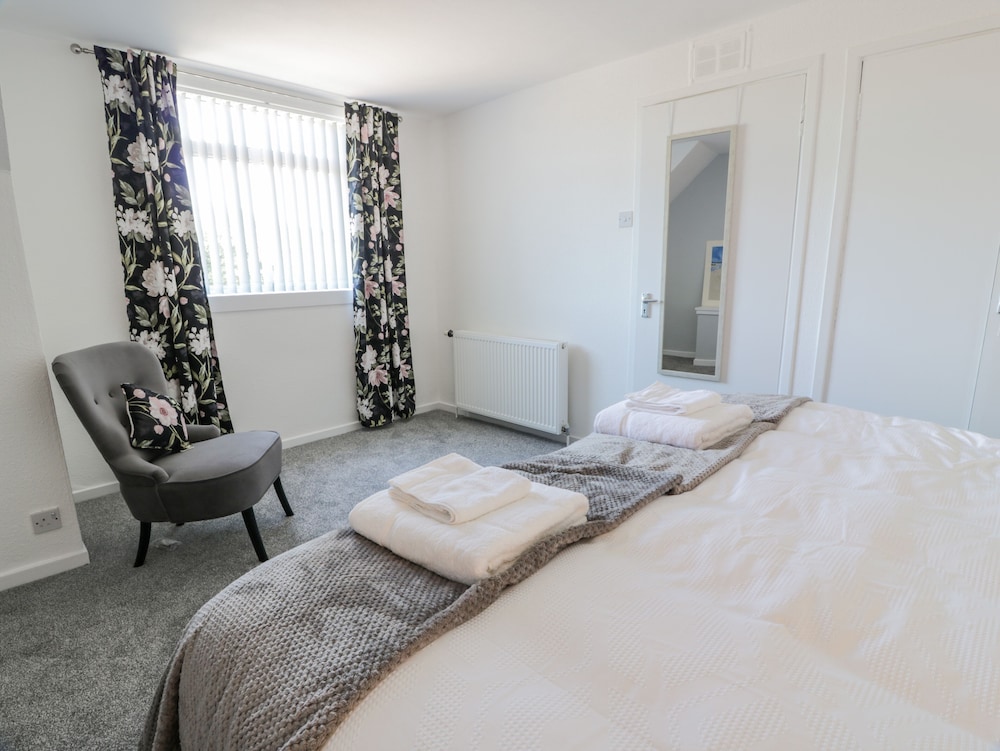 22 Turnberry Road — Girvan — photo 3