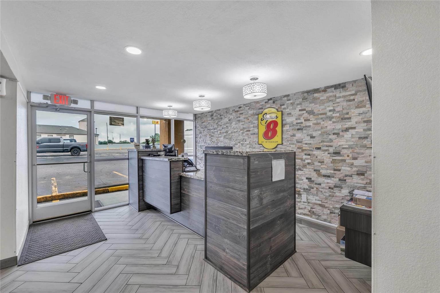 Super 8 by Wyndham Morganton - photo 8