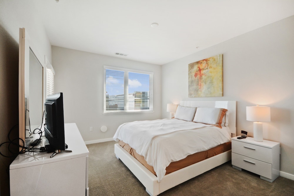 Global Luxury Suites in Menlo Park - photo 9