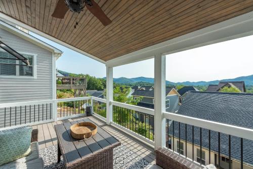 Mountain Sunrise in Black Mountain, United States