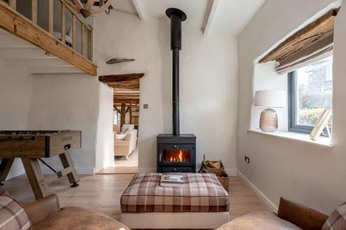 The Smithy Cumbria 5 star Lake District Luxury Pet Friendly Hot Tub in Kendal, United Kingdom