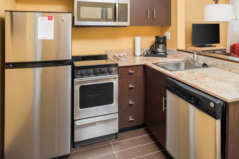 TownePlace Suites by Marriott New Hartford - photo 20