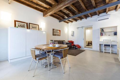 Maison Romana Loft — 4-Star Luxury Hotel in Rome, Italy