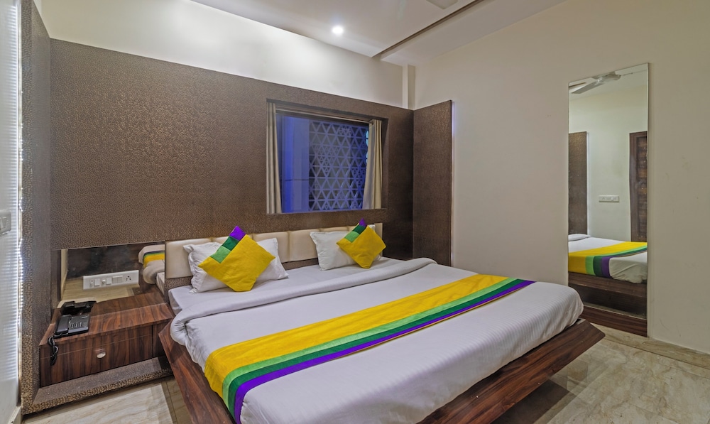 Treebo Shree Anand Dham Vrindavan - last minute hotel in Mathura