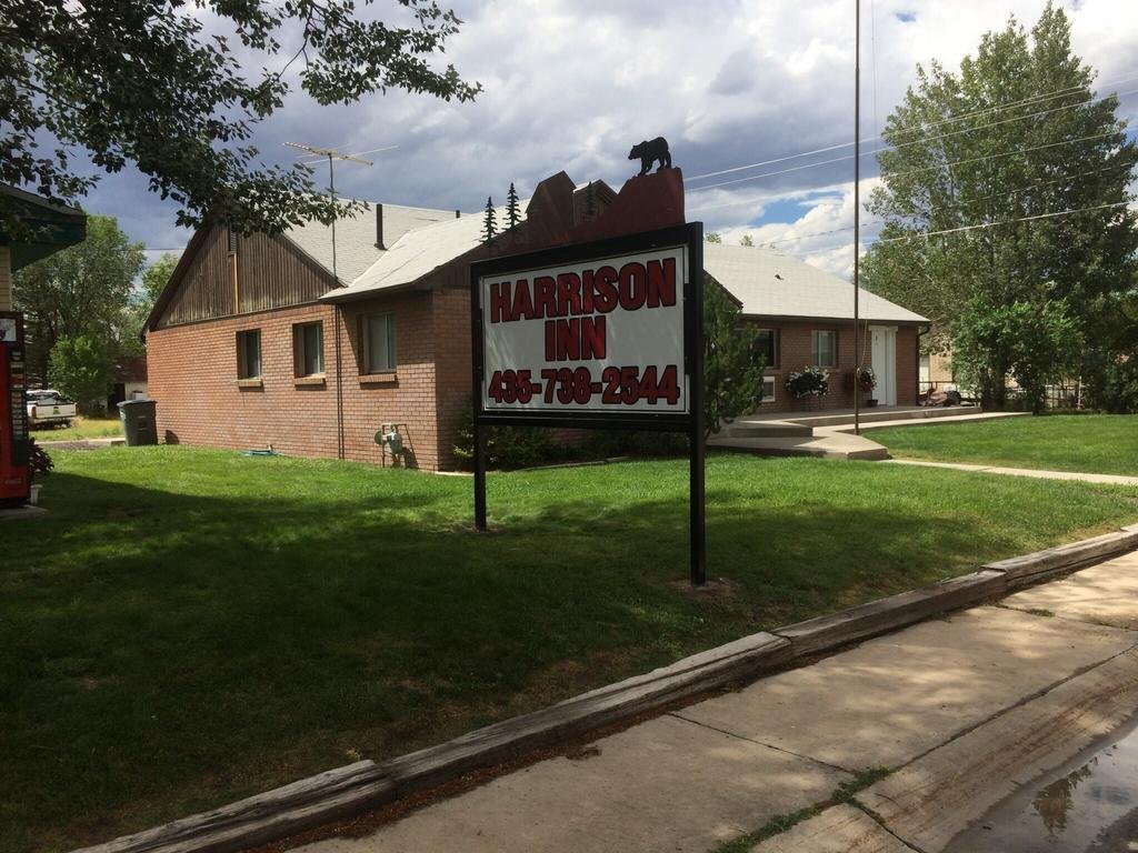 Harrison Inn — hotel in Duchesne