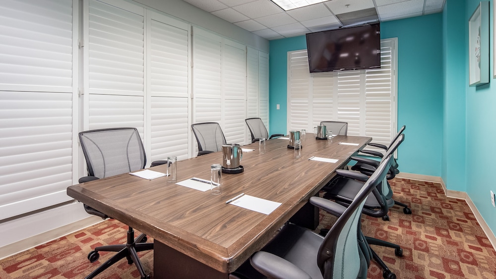 Hilton Garden Inn Denver Airport - photo 51