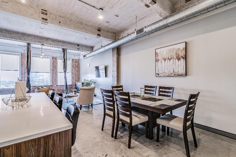 Luxury Downtown Dallas Stay by Amyfinehouse - photo 217