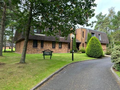One Dunbar Court Gleneagles Village — 4-Star Luxury Hotel in Auchterarder, United Kingdom