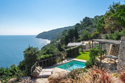 Villa Cliff — 4-Star Luxury Hotel in Gagliano Del Capo, Italy