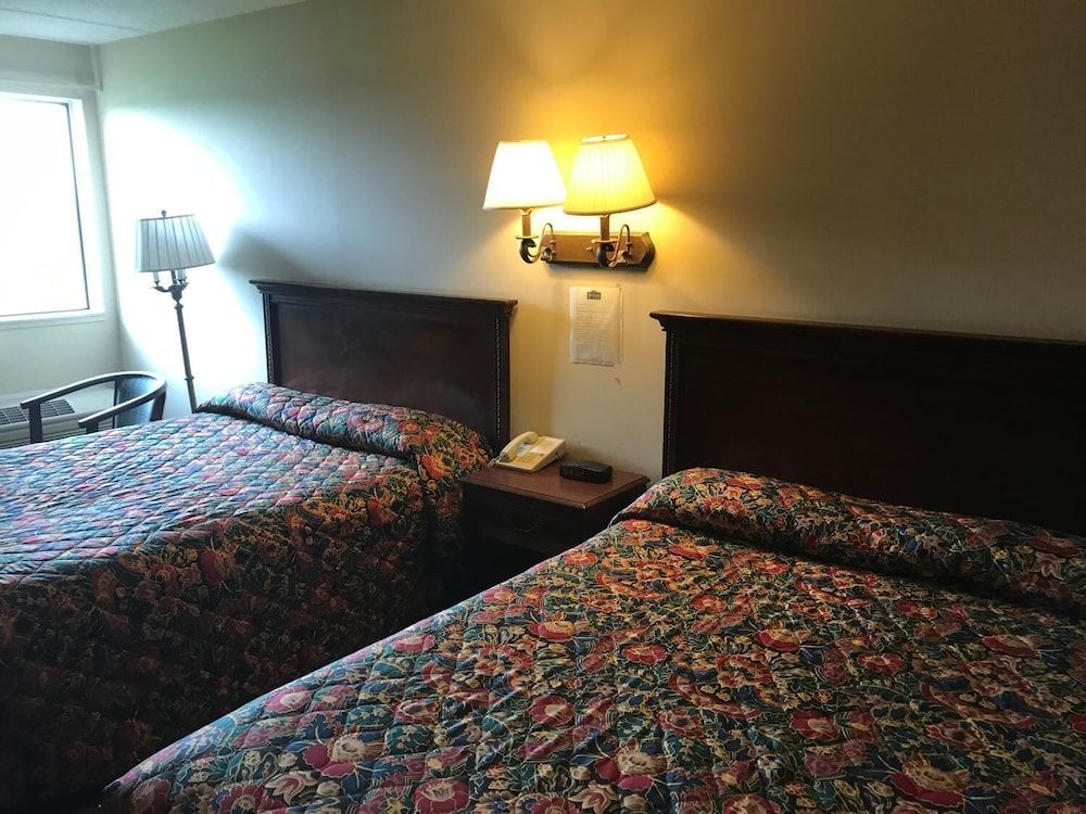 Warwick Inn And Suites - photo 10