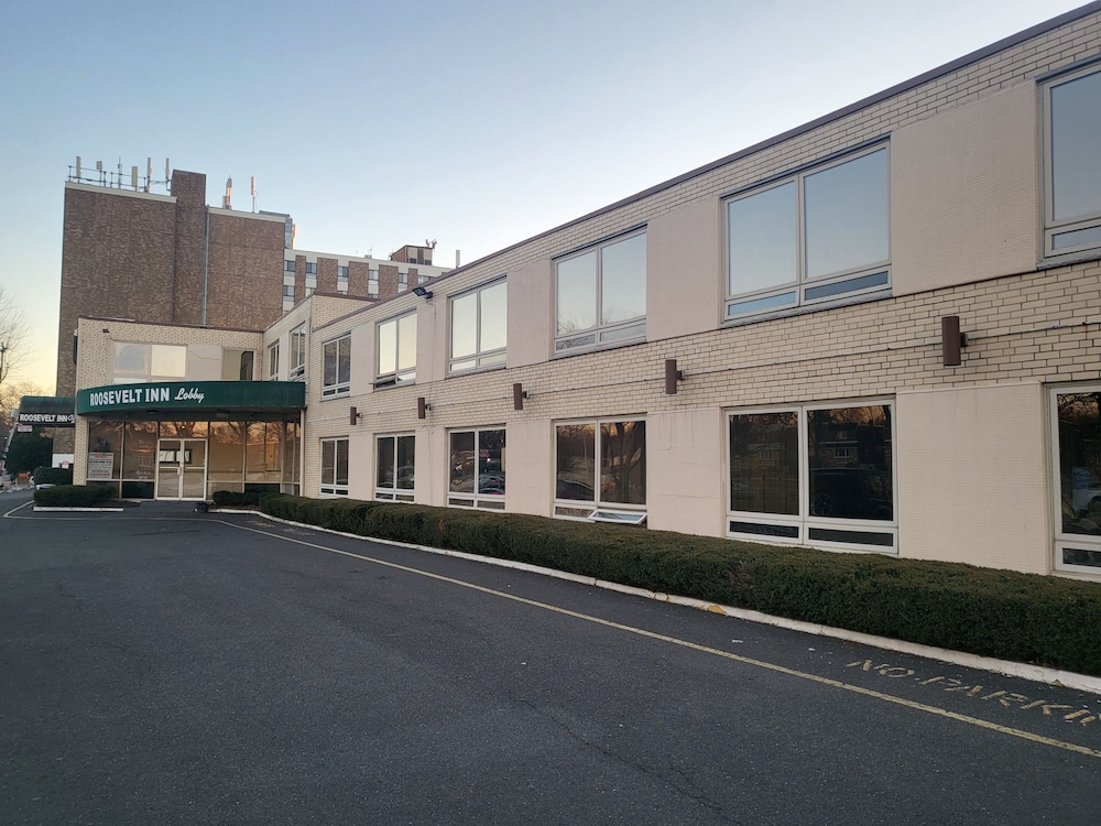 Roosevelt Inn - photo 14