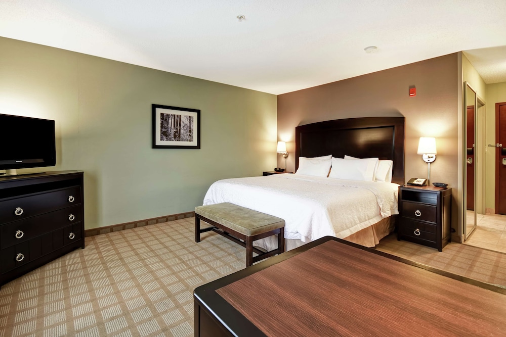Hampton Inn & Suites Detroit Canton - photo 41
