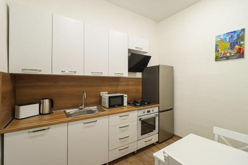 Cozy Central Apartment By Wehost