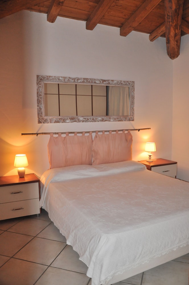 Villa Arco — 4-Star Luxury Hotel in San Teodoro, Italy