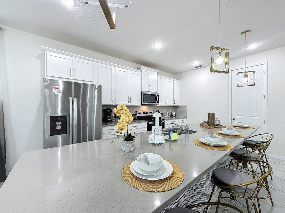 Luxury 6 Bed Villa With Pool spa In Solara Resort 6 Bedroom Villa by RedAwning - photo 24