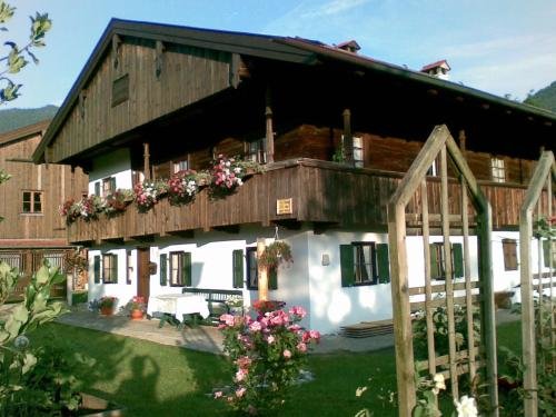 Landgasthof Kirchmayer — hotel in Farchant
