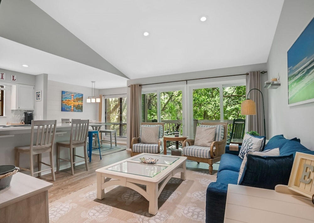 2402 Lighthouse Tennis at The Sea Pines Resort — 4-Star Luxury Hotel in Hilton Head Island, United States