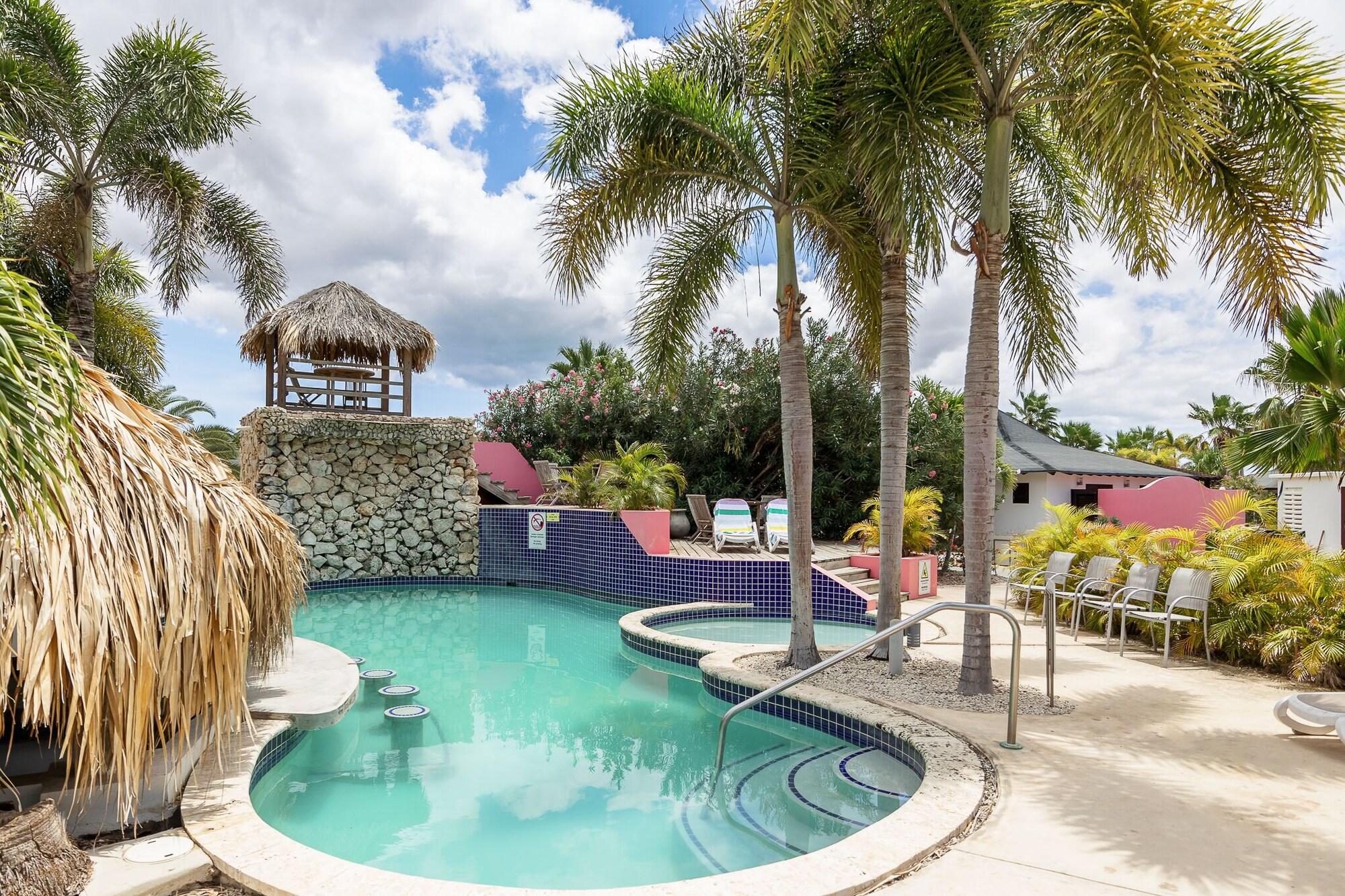 Watervilla Blou Bonaire Waterlands Village — 4-Star Luxury Hotel in Kralendijk, Bonaire, Sint Eustatius and Saba