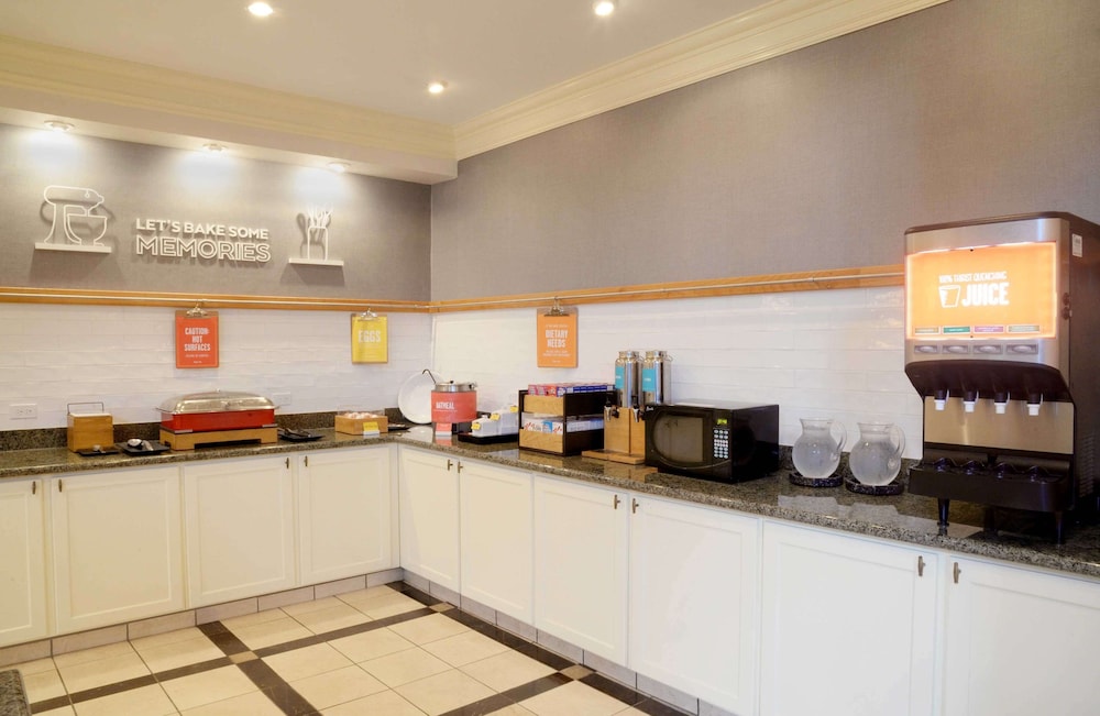 Hampton Inn & Suites Vicksburg - photo 60