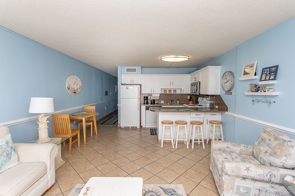Royal Garden Resort 209 2 Bedroom Condo by RedAwning - photo 11