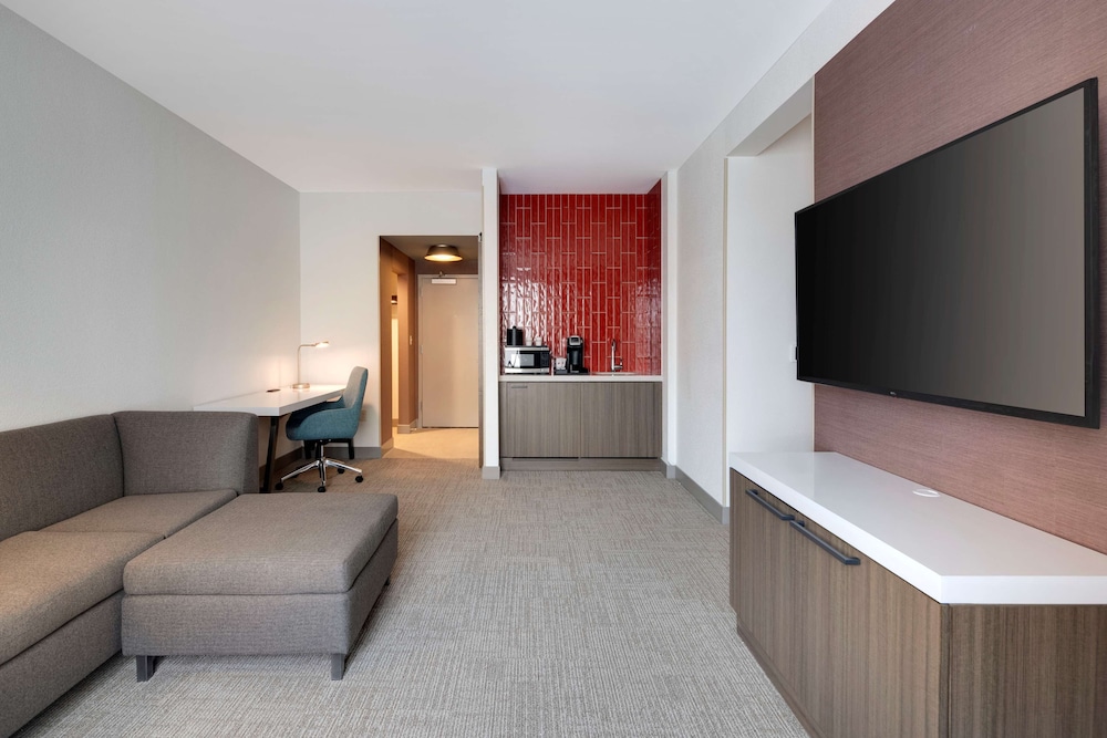 Hilton Garden Inn Haymarket - photo 20