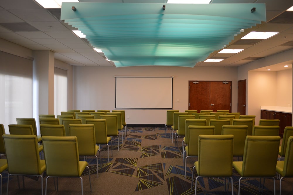 Holiday Inn Express & Suites Miami Hialeah by IHG - photo 55