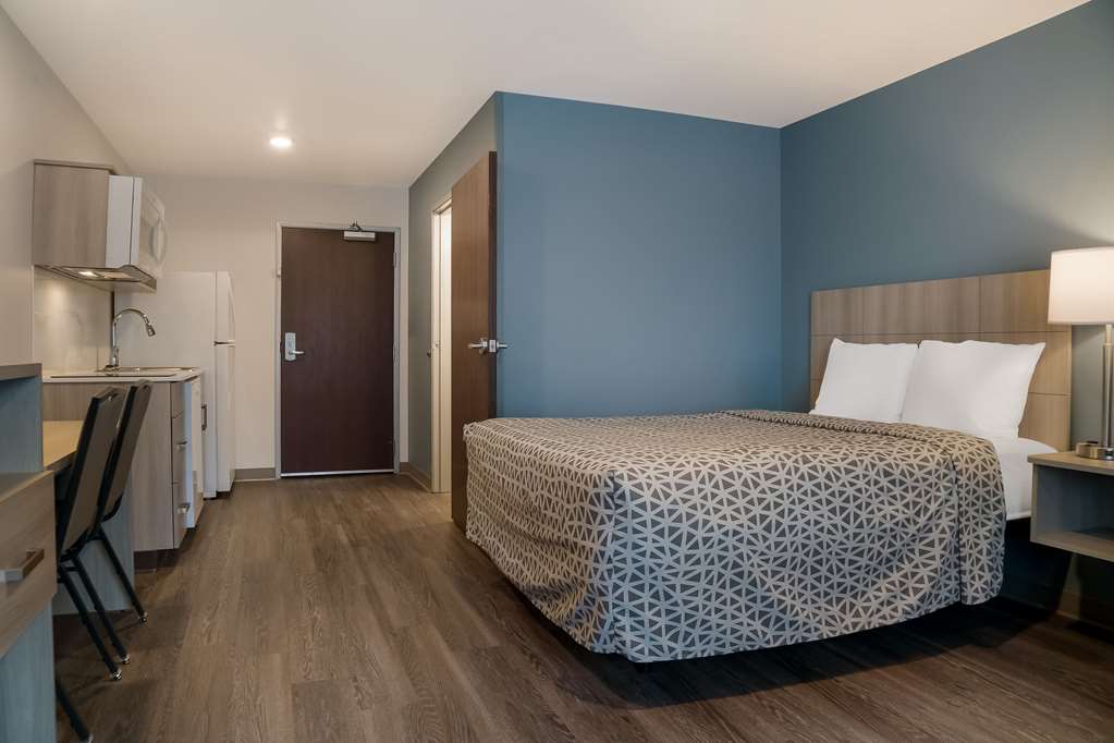 Woodspring Suites Detroit Sterling Heights - photo 13