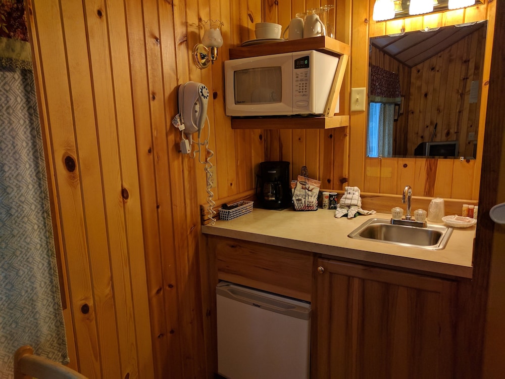 Emerald Forest Cabins - photo 54