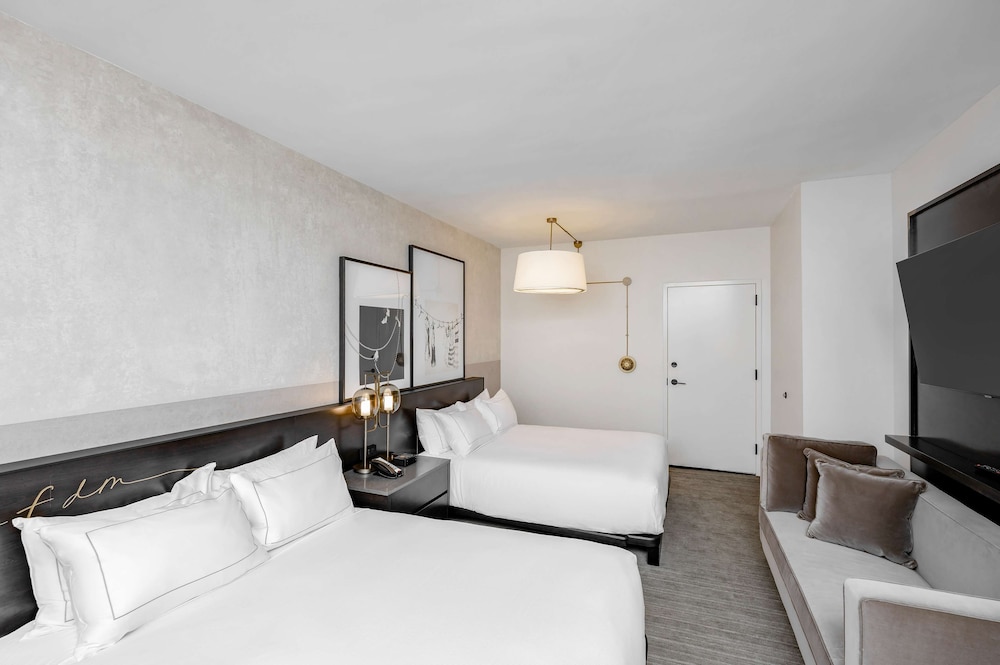 Hotel Fort Des Moines Curio Collection by Hilton - photo 12