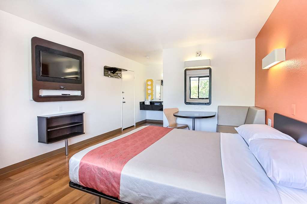 Motel 6 Sunnyvale CA South - photo 11