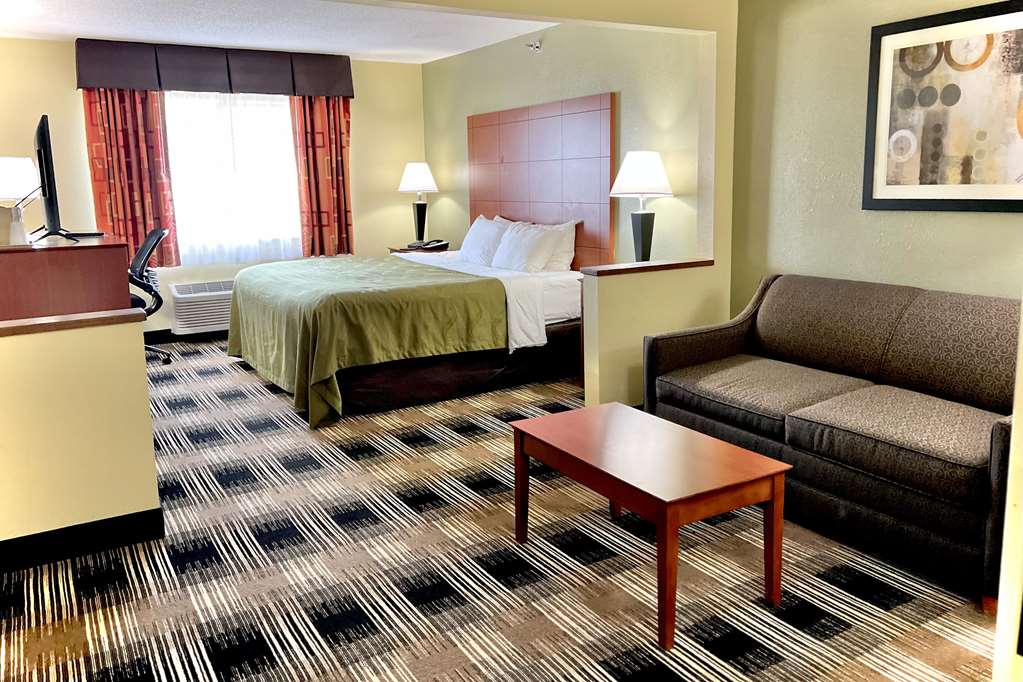 Comfort Inn and Suites Wisconsin Dells Downtown Area Newly Renovated 2026 - photo 12