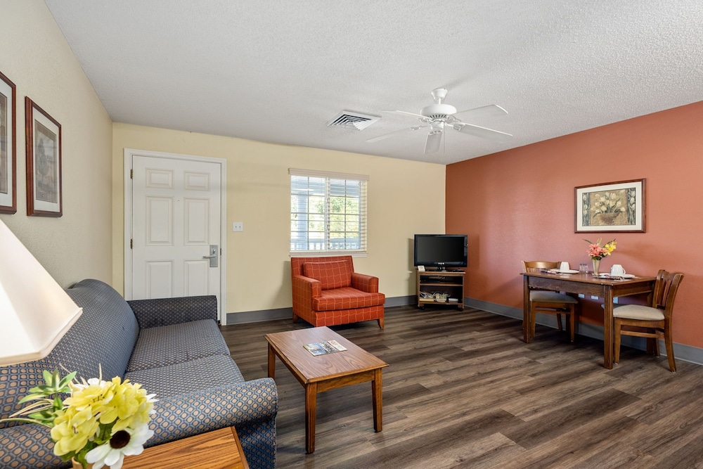 Affordable Suites Fredericksburg - photo 20