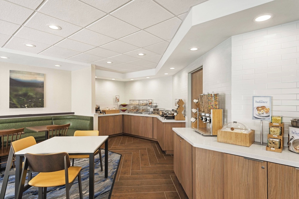 Fairfield Inn by Marriott Warren Niles - photo 20