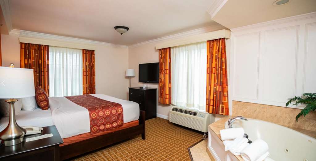 The Wilshire Grand Hotel - photo 6