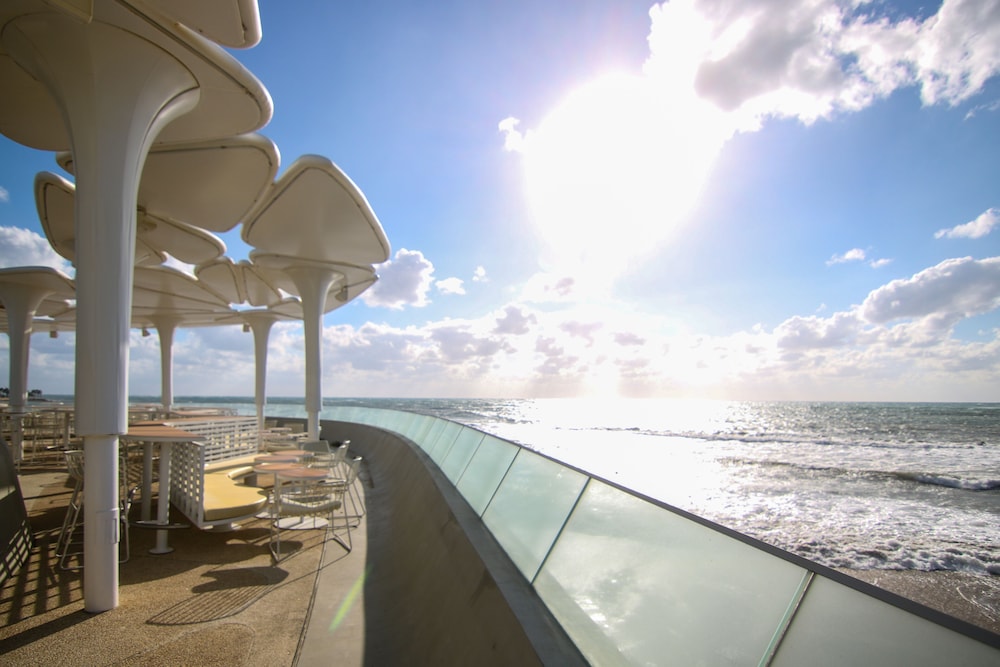 Phaedrus Living: Seaside Romantic Flat Limnaria123