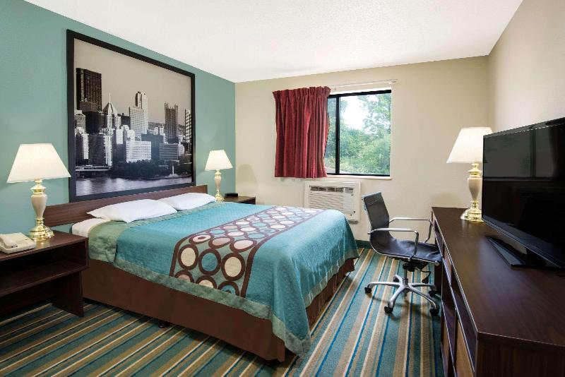 Super 8 by Wyndham Pittsburgh PA Airport University Area - photo 11