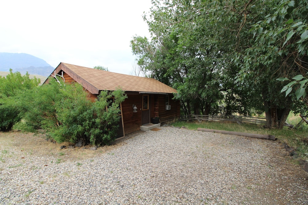 The Historic Wapiti Lodge - photo 131